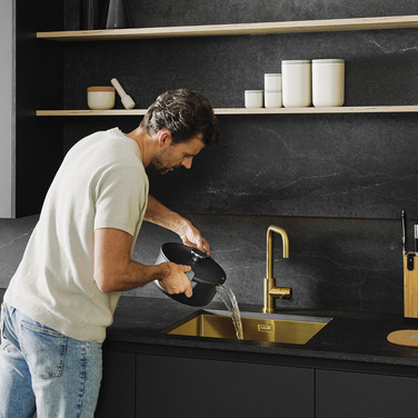 Сотейник з антипригарним покриттям з двома ручками BergHOFF LEO PHANTOM, діам. 28 см, 4,7 л