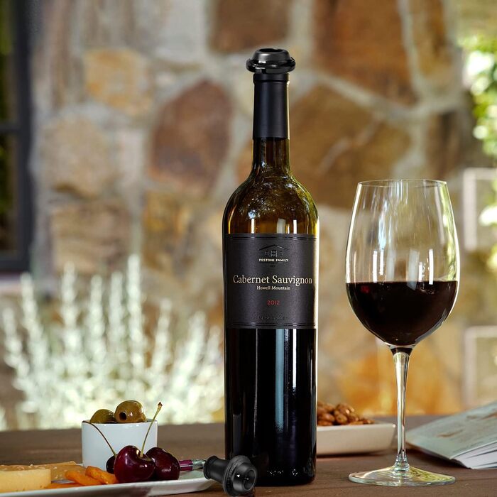 Автоматический винный насос WIWONEY с 1 перезаряжаемым вакуумным насосом и 4 винными пробками для вакуума и 1 зарядным кабелем типа C (черные силиконы)