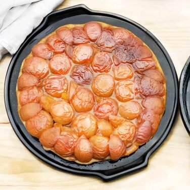 Форма для пирога тарт татен з кришкою, темно-коричнева Emile Henry