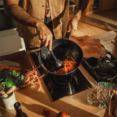 Сковорода ВОК Fiskars Functional Form 28 см (1072313)