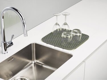 Підставка для посуду 43,5 х 1 х 31,5 см сіра Flume Folding Draining Mat Joseph Joseph