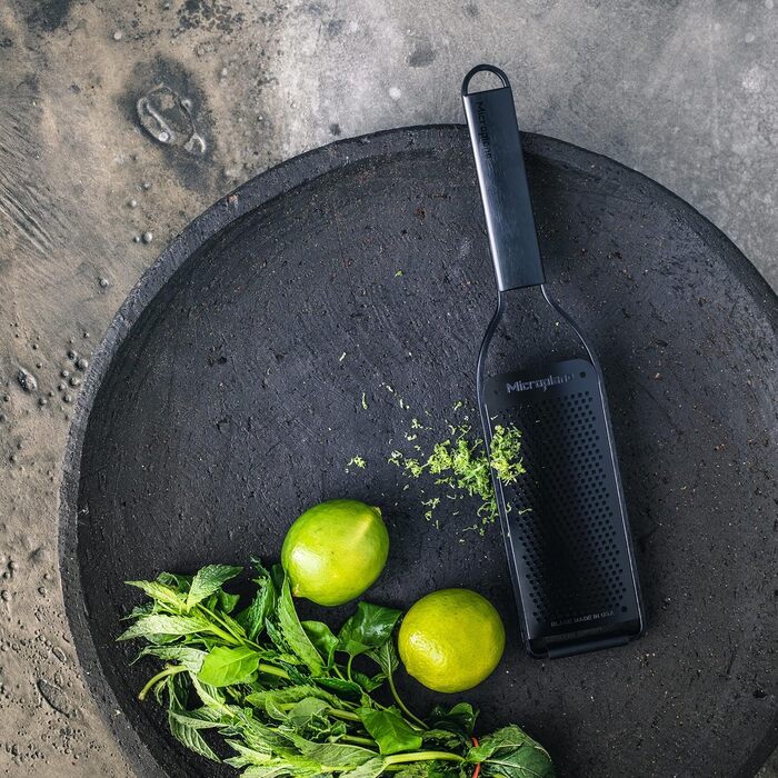 Терка 30 см мелкая, черная Black Sheep Microplane