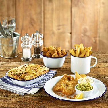 Тарелка 26 см белая эмалированная с синей каемочкой, GenWare