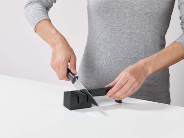 Набір ножів з підставкою і точилкою 6 предметів чорний Elevate SlimBlock Joseph Joseph