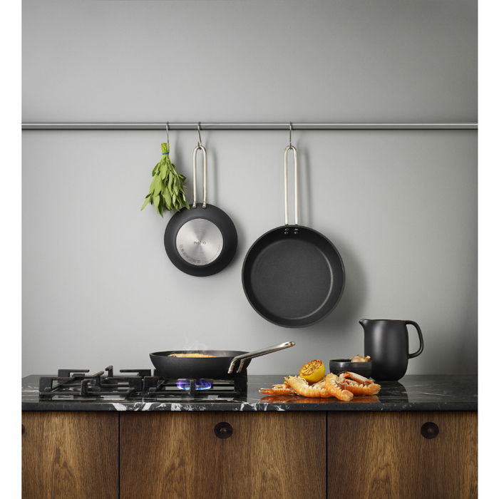 Сковорода 30 см чорна Professional Eva Solo