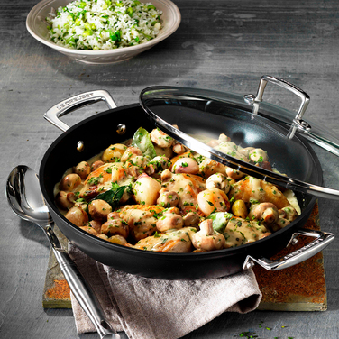 Сковорода сервірувальна 28 см Toughened Non-Stick Le Creuset