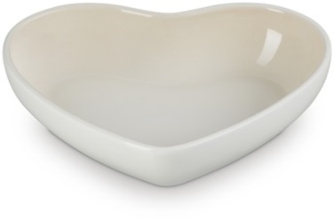 Блюдо сервировочное в форме сердца 20 см, бежевое Heart Le Creuset