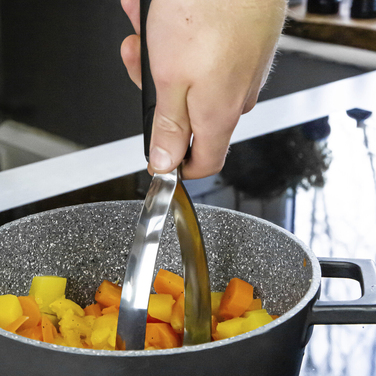 Прес для картоплі Kitchen Craft MASTERCLASS SOFT GRIP