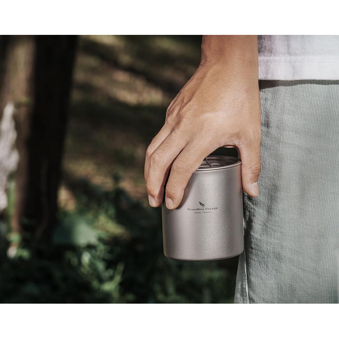 Титановая чашка с двойными стенками и крышкой 350 мл. Voyage A-Ti3022D